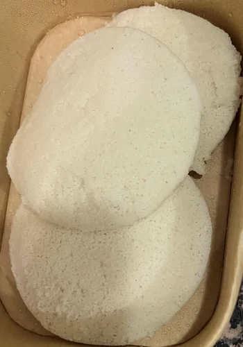 Andhra Style Plain Idli at Simply South