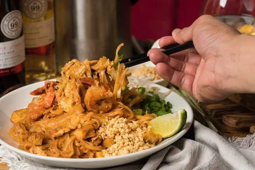 Grand Pad Thai at Thairoomgrand