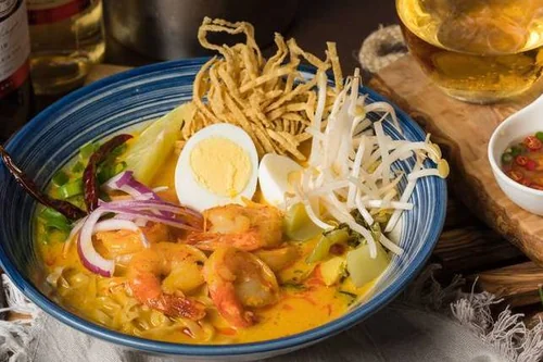 Khao Soi at Thairoomgrand