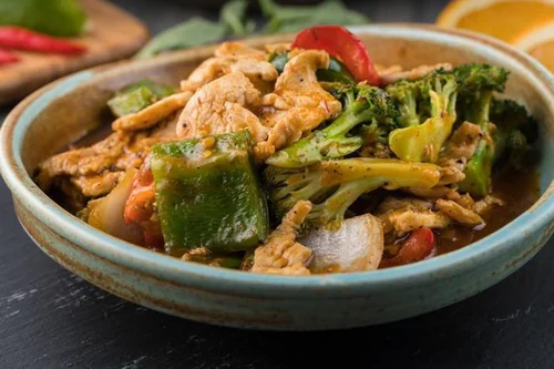 Basil Chicken at Thairoomgrand