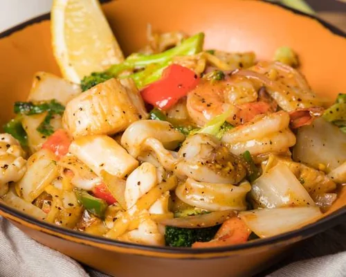 Aromatic Seafood Combination at Thairoomgrand
