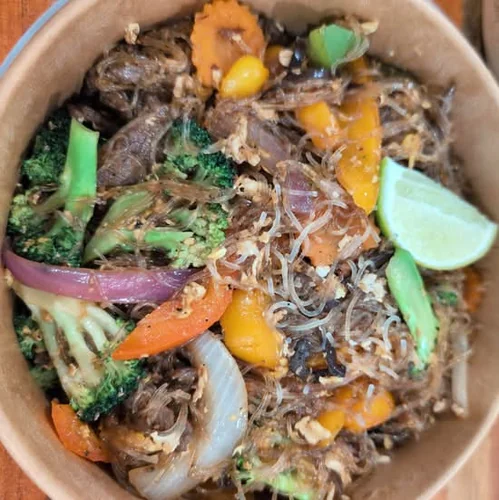 Stir-Fried Glass Noodles at Thairoomgrand