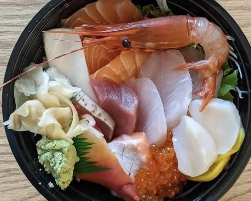 Deluxe Chirashidon (12 Pcs) at Yo! Sushi Mississauga